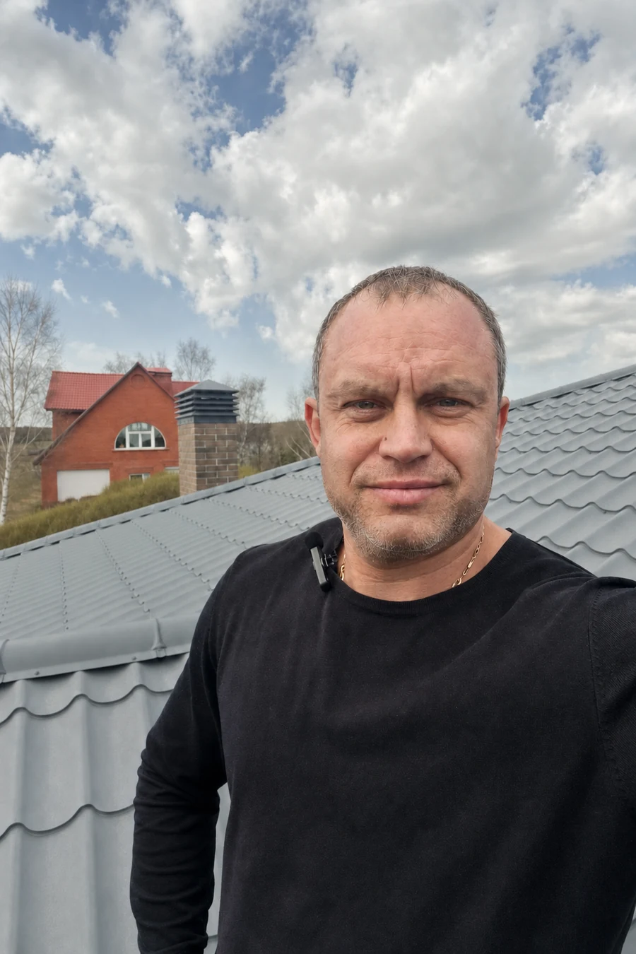 Юрий Дубчак на кровельном объекте